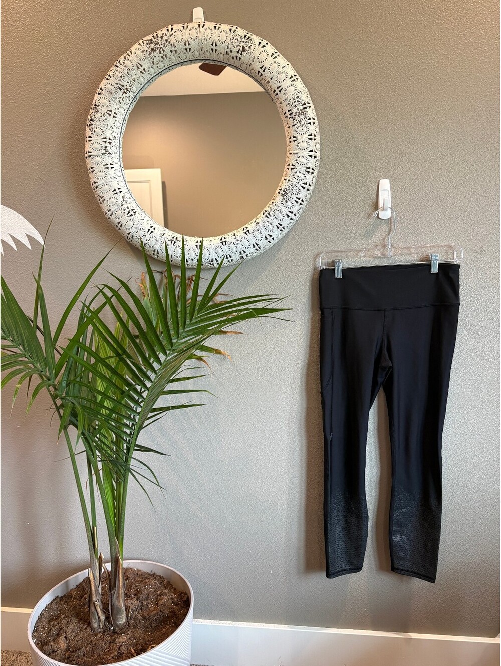 Under Armour Black High-Rise Cropped Leggings
